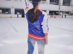 -炫采冰场(红博中央公园商场店)