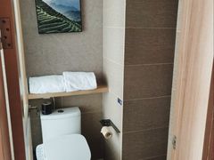 -杭州西湖湖滨银泰亚朵酒店