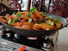 -鑫巴蜀小镇 · 水煮鱼专研店(玉桥店)