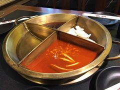 -沸炉重庆老火锅(军事博物馆店)