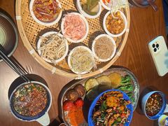 -包整·丝娃娃(一览甲秀楼风景店)