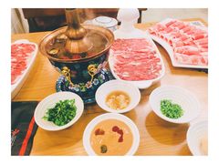 -鲁小三·大骨自助(金山总店)