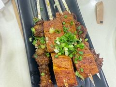 网红烤牛肉串-土连锅·现熬养生汤锅(梁家巷店)