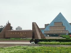 -龙华烈士纪念馆-停车场