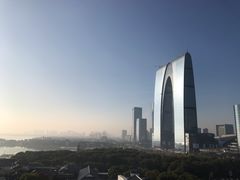 -苏州金鸡湖中茵皇冠假日酒店