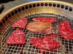 -铭牛烧肉·和牛海鲜自助(高新月牙湖店)