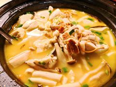 手撕蜂巢豆腐煲-嘉旺港式茶餐厅(延长中路店)