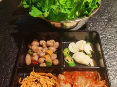 -嘿嘟嘟·肋条烧肉放题(爱融荟城店)