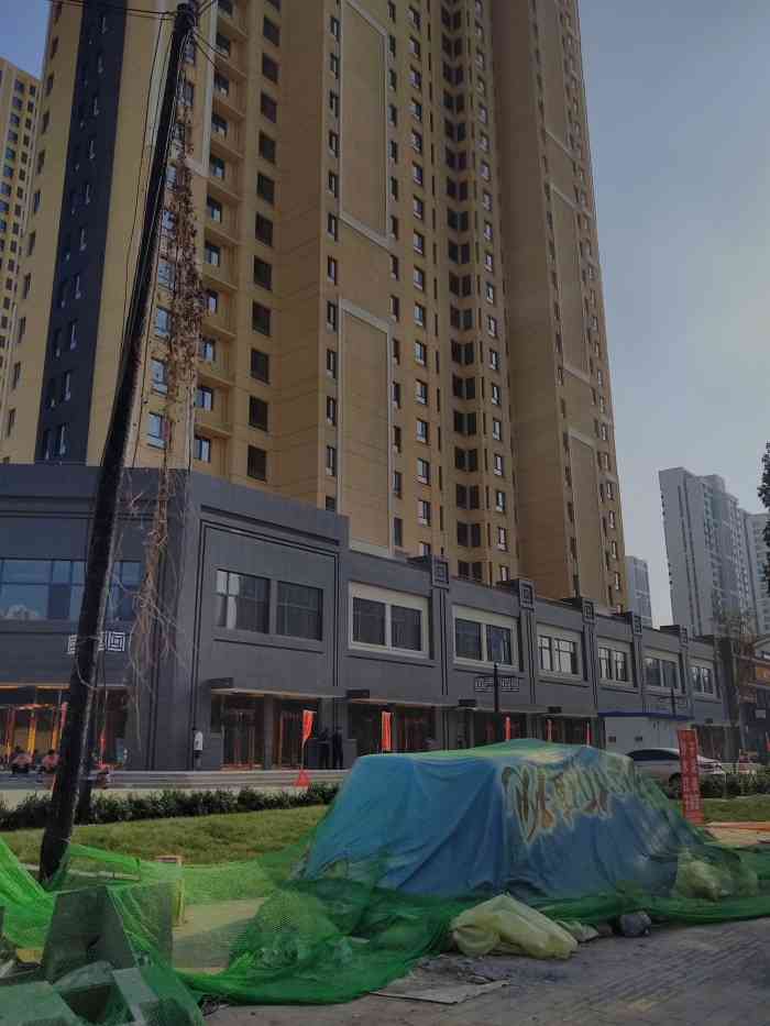 国宅华府东院-"遛弯看见了传说中的华府,好壕的开发商,把.