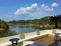 -华凌山庄·隐湖栖