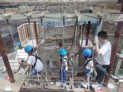 -PIPIKINGDOM皮皮王国欢乐号(欢乐海岸购物中心店)