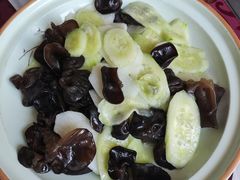 -依江春水烤鸭店