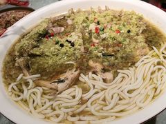 招牌开胃鱼头王-福阿婆老牌湘菜(大润发店)