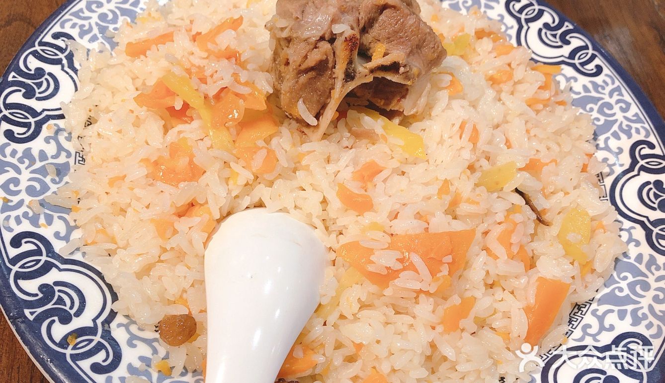 肉串就是凑个热闹，这种红柳串卖的也就是个名气