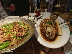 -费大厨辣椒炒肉(万家丽一店)