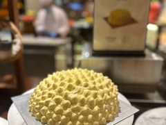 -广州万富希尔顿酒店·感趣自助餐厅·金秋蟹宴生蚝海鲜刺身