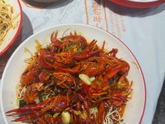 -老街烧烤大排档·地道湖北菜·龙虾馆(汉口火车站店)