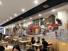 大堂-江城燕子大排档(江汉路步行街店)