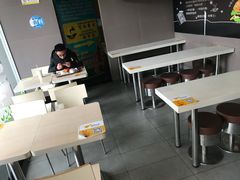 -华莱士·全鸡汉堡(沧源店)