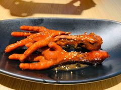 连骨头都不剩的鸡爪-佬肥猫(周浦万达店)