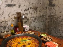 -四小区火锅·巷子里的重庆火锅(花照壁店)