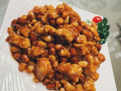 宫保鸡丁-金牌餐厅·天津菜·八珍豆腐·老爆三(瓷房子店)