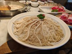 -尚尚仙·酸汤猪手·猪肚鸡火锅(华联万柳购物中心店)