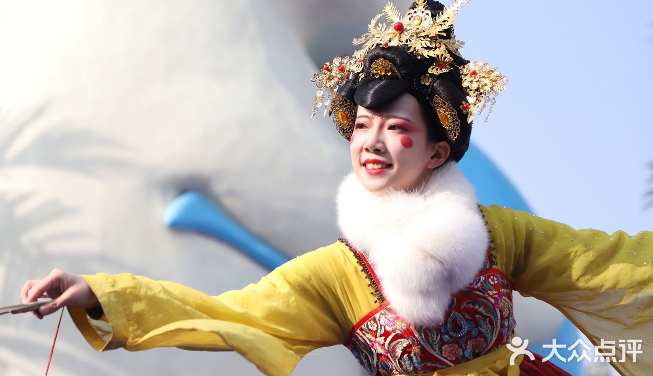 不倒翁小姐姐最近在哪演出呢? - 吃喝玩乐精选