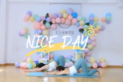 -亚太瑜伽普拉提学院