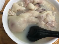 -雷祖芳老妈蹄花店