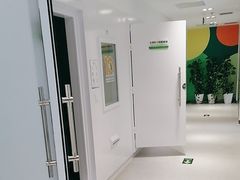 -耳朵树助听器人工耳蜗中心