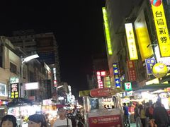 -六合夜市