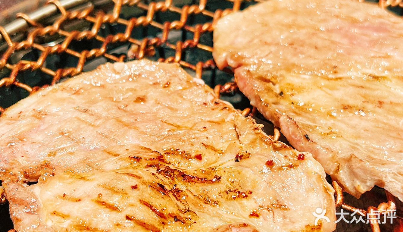 中华广场这个烤肉真好吃，团购套餐还优秀！