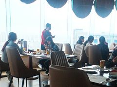 -荣誉国际酒店-云顶旋转餐厅