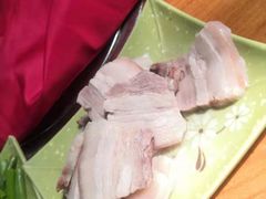 白肉蘸酱-金卯白肉罩火烧