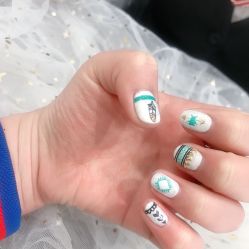 -蜜丝卡伦美甲美睫连锁