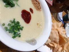 稀豆粉配豆皮-老滇山寨•云南特色菜•地方菜•民族风情歌舞表演(金碧店)