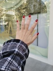 -花岐款式专研健康美甲沙龙