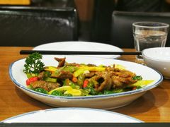 双椒炒牛肉-金翠河烧鹅粤式茶餐厅(龙湖三千集天街店)
