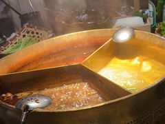 台式麻辣花胶鸡鸳鸯锅-湊湊火锅·茶憩(世博大道店)