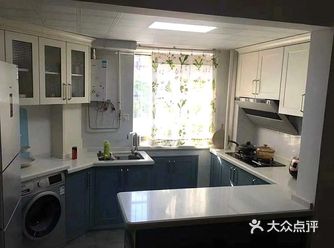 并不是所有厨房都是方正的，还有很多厨房是不规则四边形