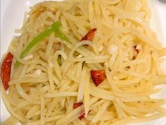 酸辣土豆丝-吕氏疙瘩汤·海鲜新鲁菜(凯德mall新都心店)