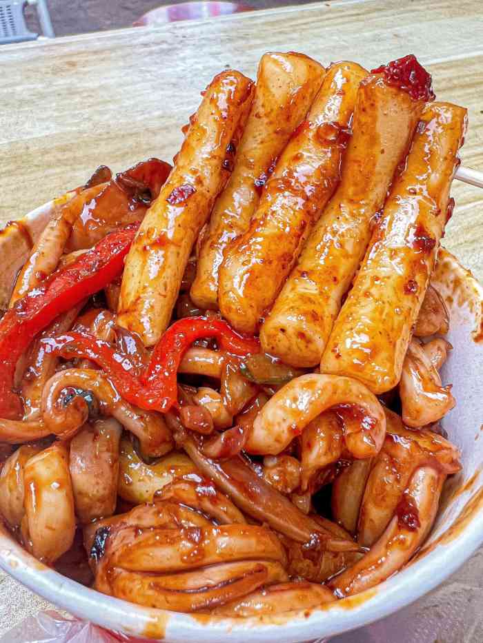 网红专红专业铁板鱿鱼炒年糕万达店