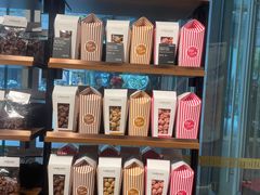 -Laderach 莱德拉(上海环贸iapm店)