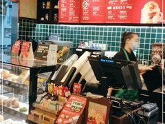 -星巴克臻选(威海威高广场店)