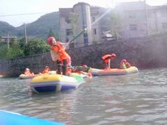-虎啸峡漂流