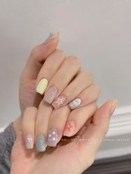 -花岐款式专研健康美甲沙龙