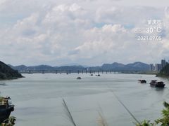 -羚羊峡古栈道森林公园