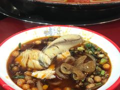 -烧哥美蛙肥肠鱼火锅·十五年社区店