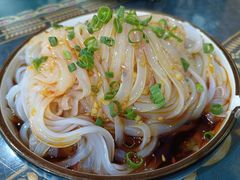 回民涼粉-乡村馕坑肉·烧烤·新疆菜·本地人更爱吃(阿勒泰首店)